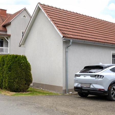 Flat Bull Appartement Mit Garten Sankt Lorenzen bei Knittelfeld Екстериор снимка